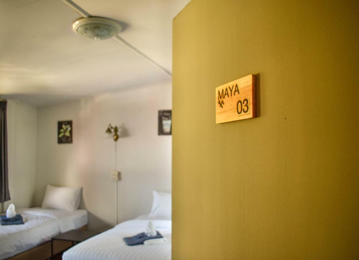 Maya Bed And Food Hostel Chiang Mai Exterior photo